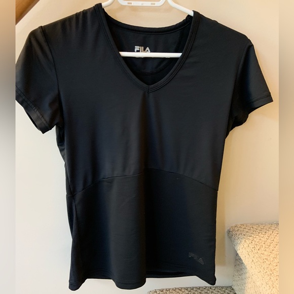 FILA workout top - Picture 1 of 2
